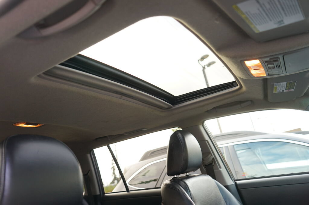 Used 2013 Toyota Highlander SE AWD/4WD image 29