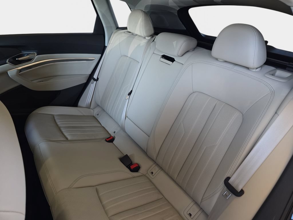 Certified 2024 Audi Q8 e-tron Premium Plus w/ Premium Plus Package AWD/4WD image 16