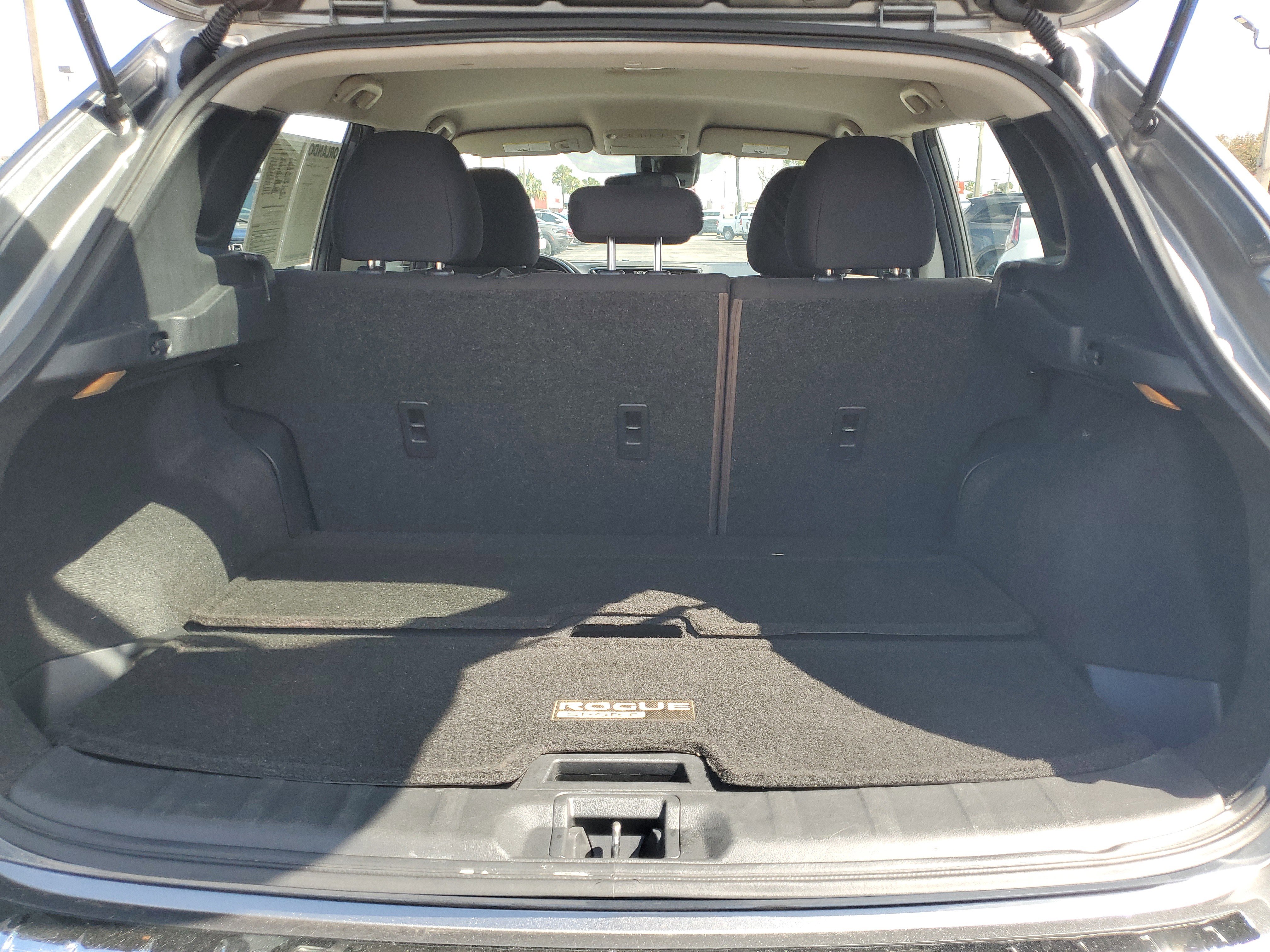 Used 2021 Nissan Rogue Sport SV image 9