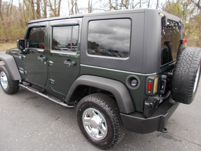 Used 2010 Jeep Wrangler Unlimited Sport image 5