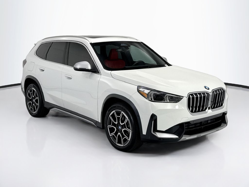 Certified 2023 BMW X1 xDrive28i w/ Premium Package AWD/4WD image 3