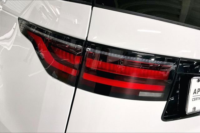Certified 2025 Land Rover Discovery S image 29