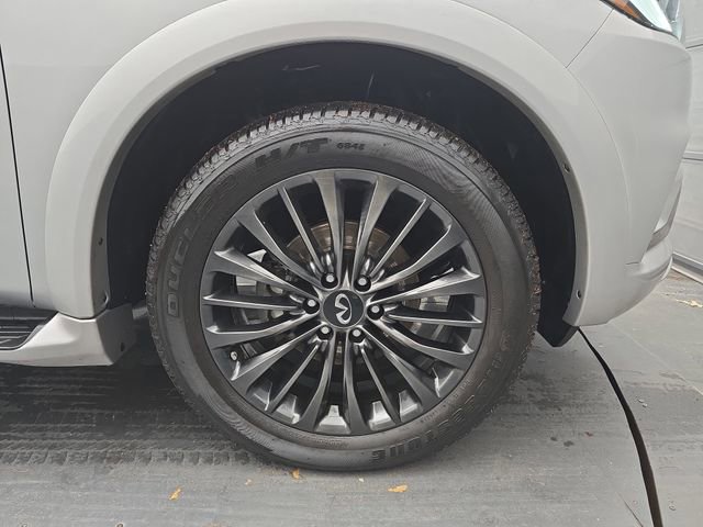 Used 2022 INFINITI QX80 Premium Select w/ All-Season Package image 12