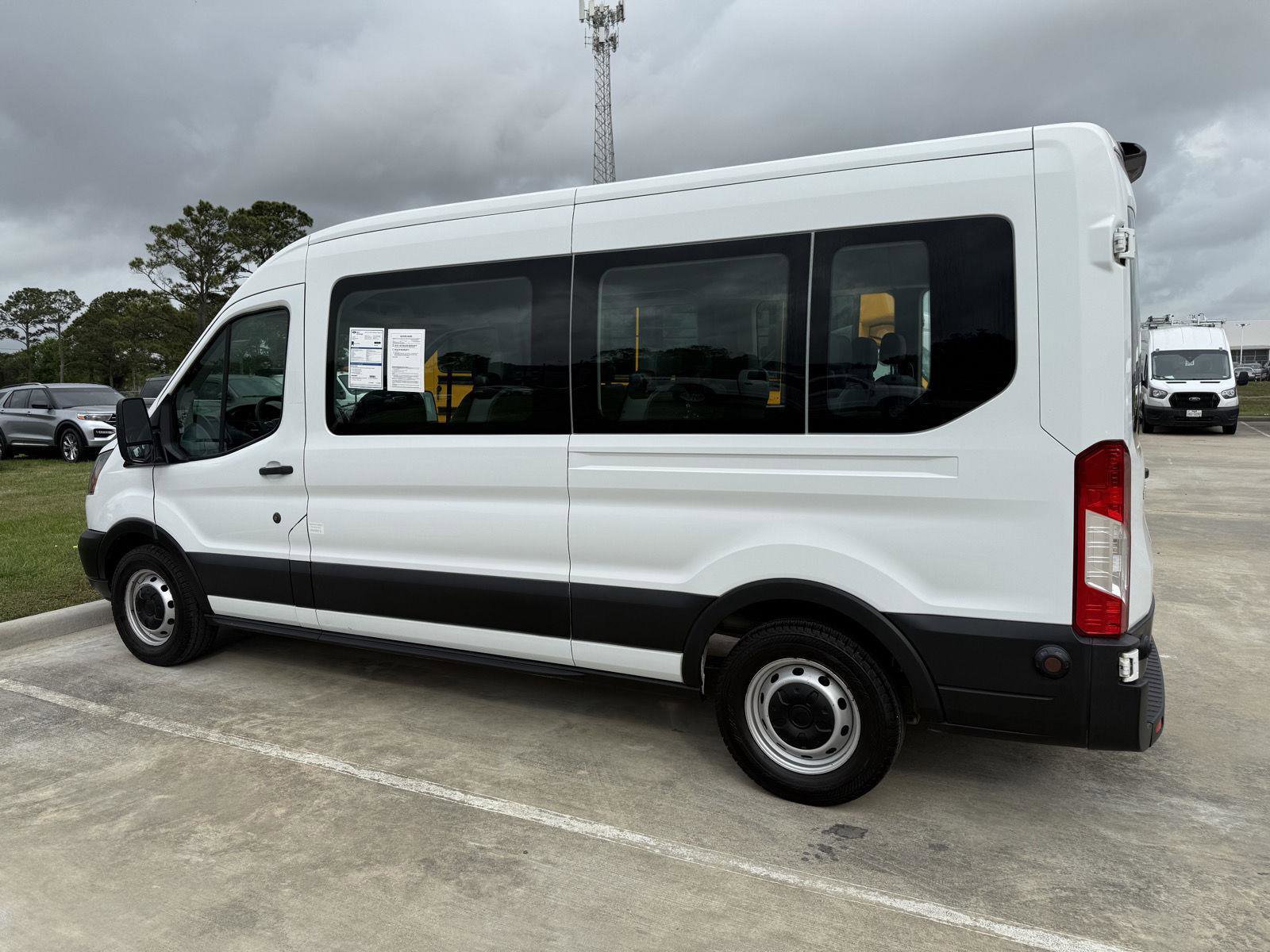 Certified 2019 Ford Transit 350 XL image 6