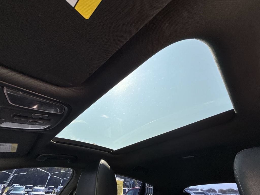 Used 2021 Kia Stinger GT1 AWD/4WD image 16