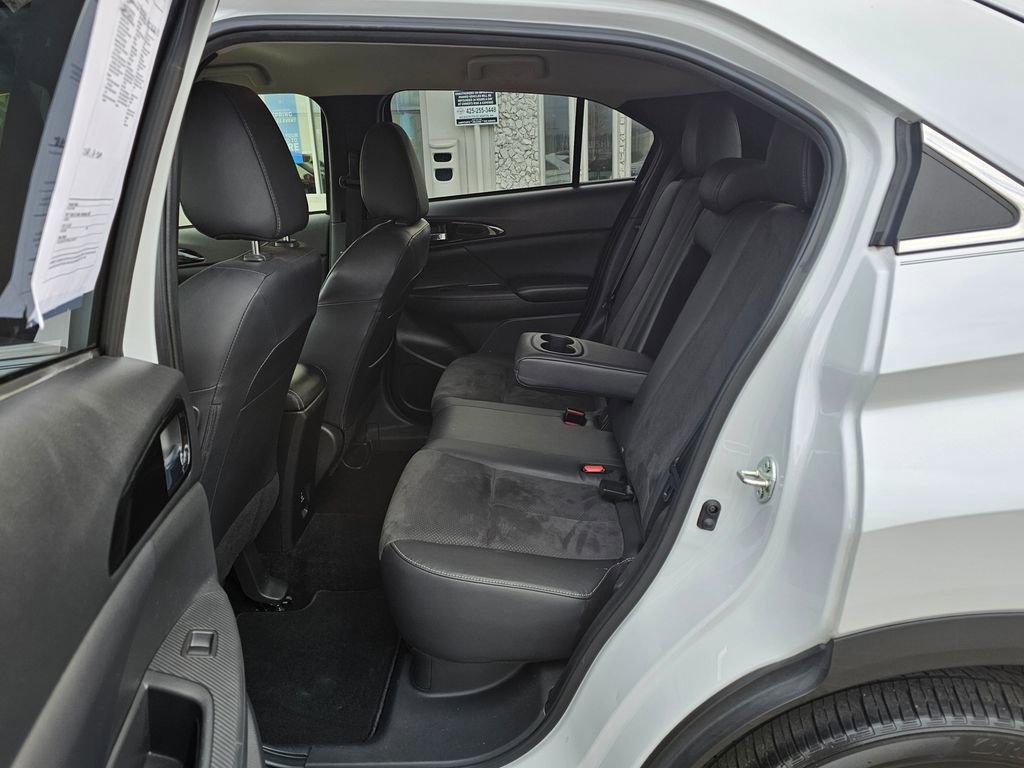 Used 2022 Mitsubishi Eclipse Cross SE image 13