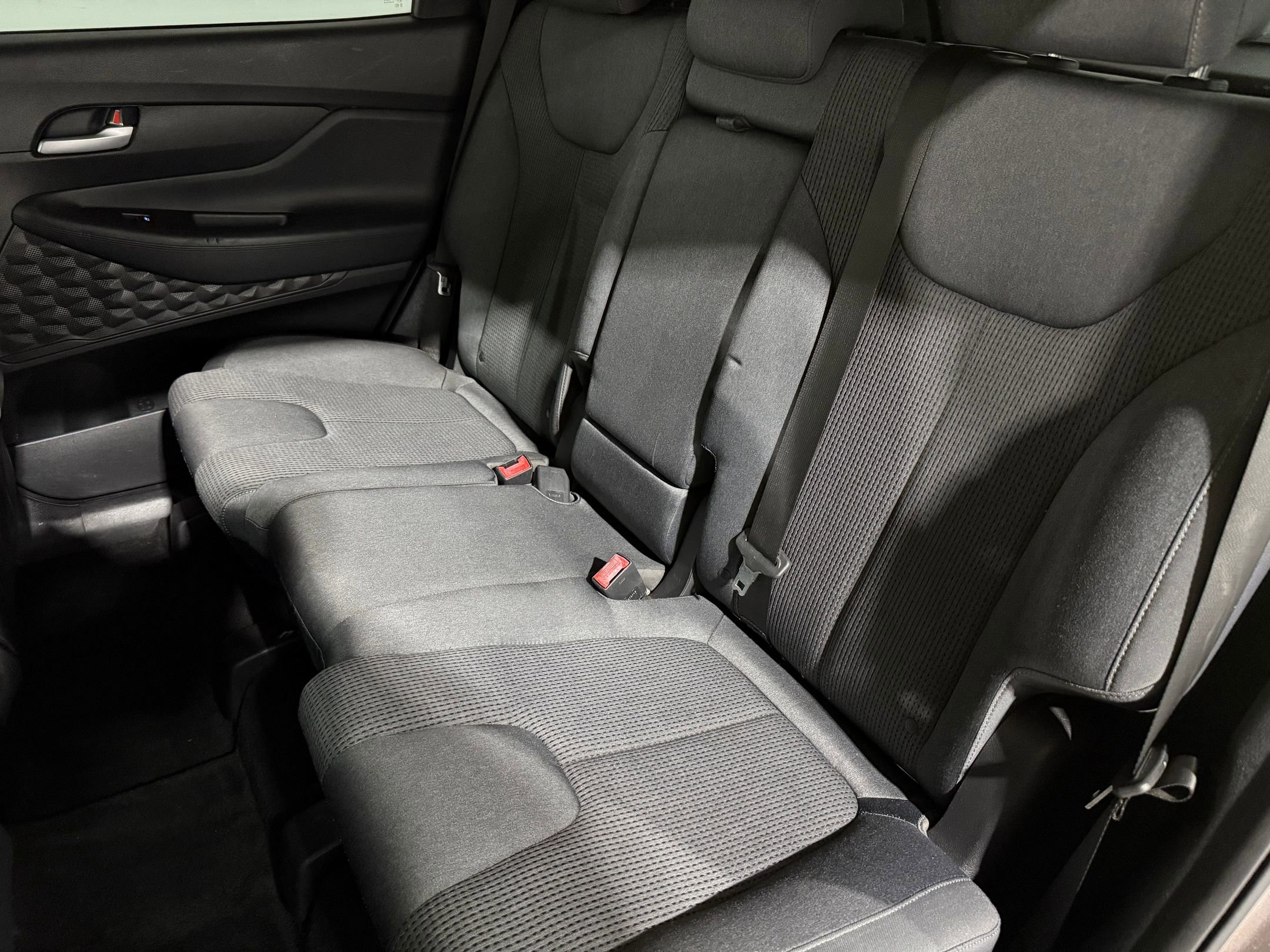 Used 2019 Hyundai Santa Fe SE image 31