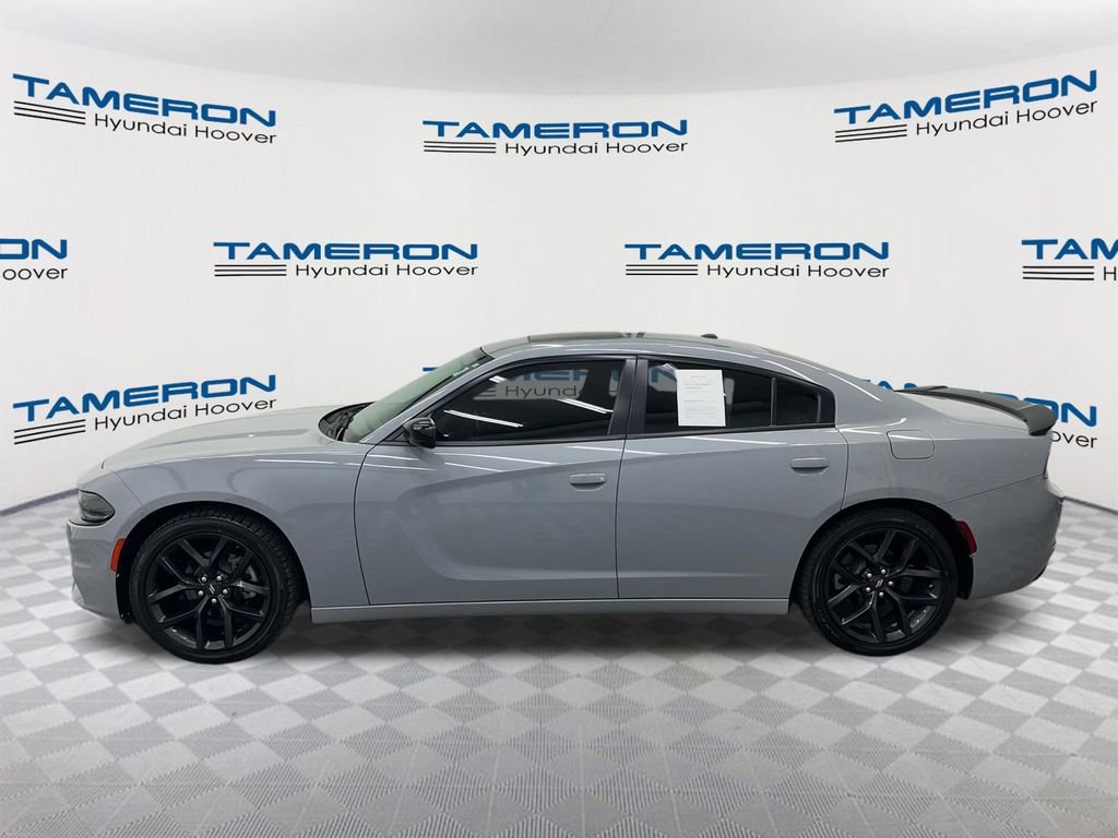Used 2022 Dodge Charger SXT w/ Driver Convenience Group RWD image 2