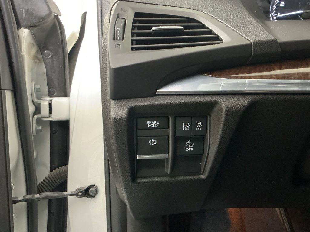 Used 2017 Acura MDX FWD w/ Technology Package image 17
