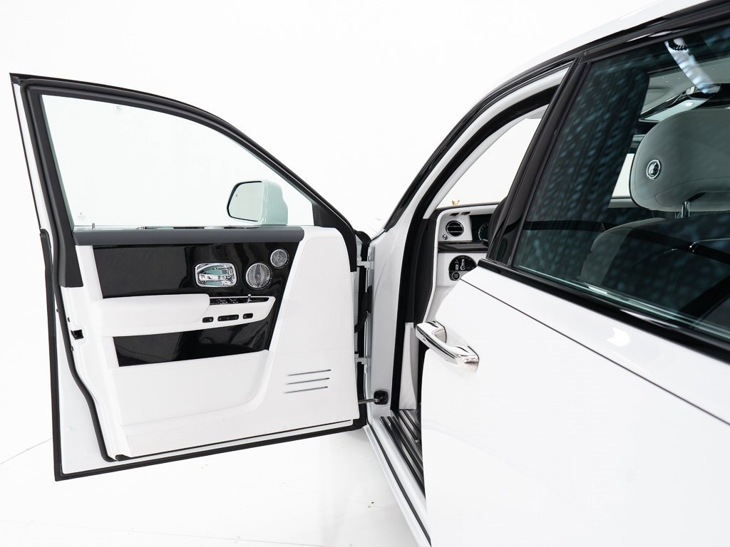 Certified 2023 Rolls-Royce Phantom Sedan image 11