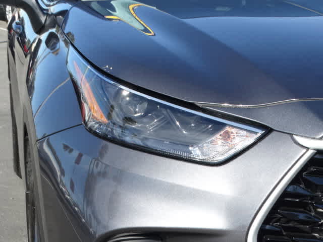 Used 2025 Toyota Highlander XLE image 5