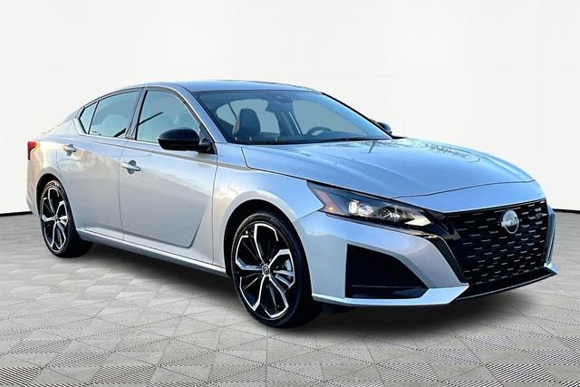 Used 2024 Nissan Altima 2.5 SR