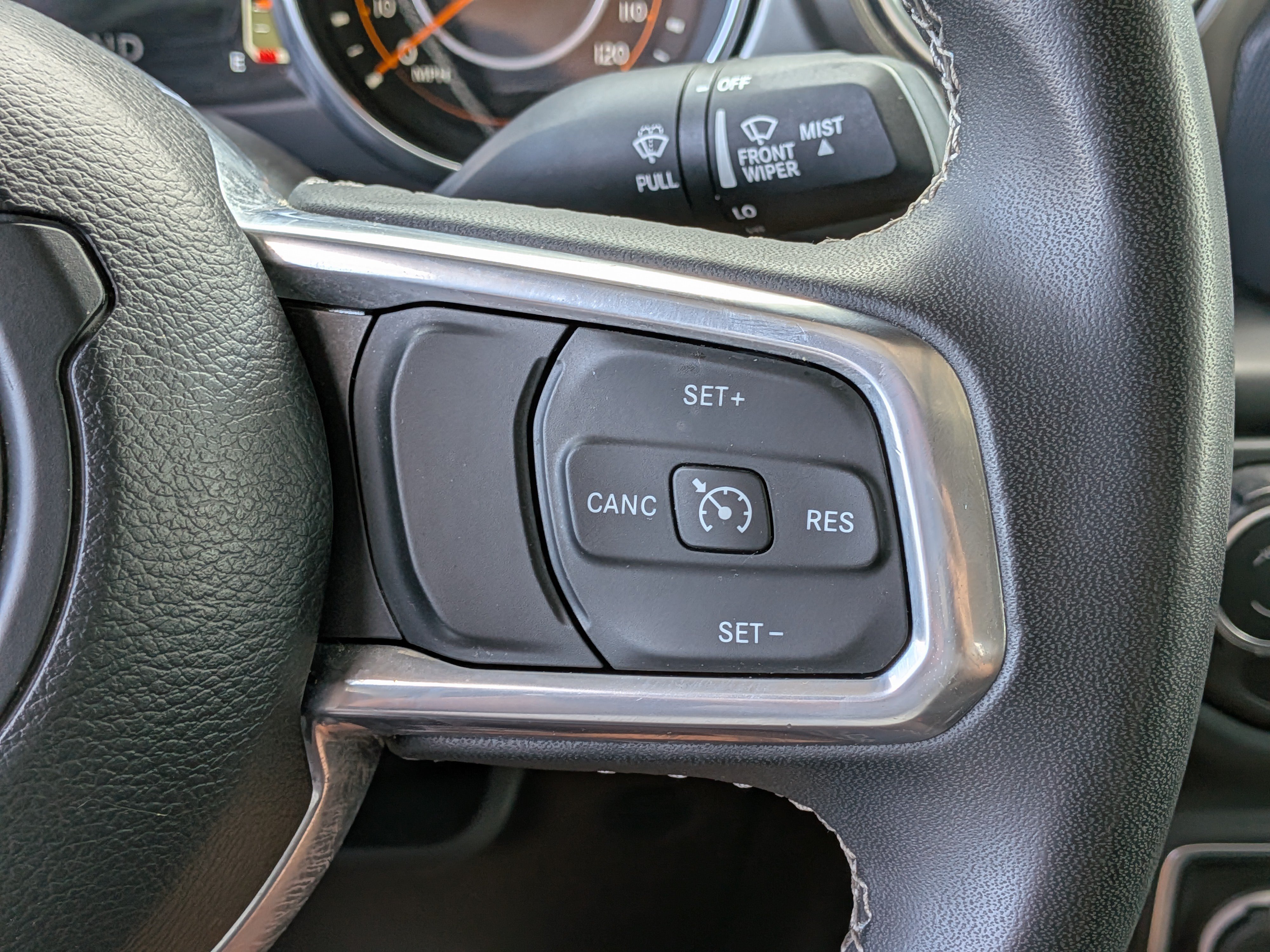Used 2023 Jeep Gladiator Overland AWD/4WD image 24