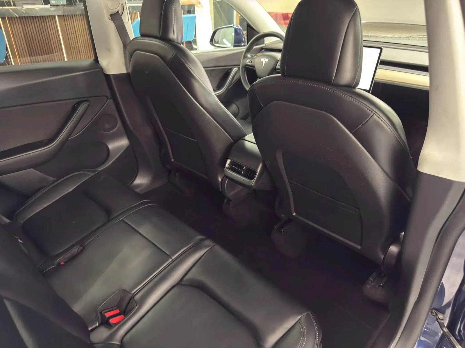 Used 2021 Tesla Model Y Long Range AWD/4WD image 18