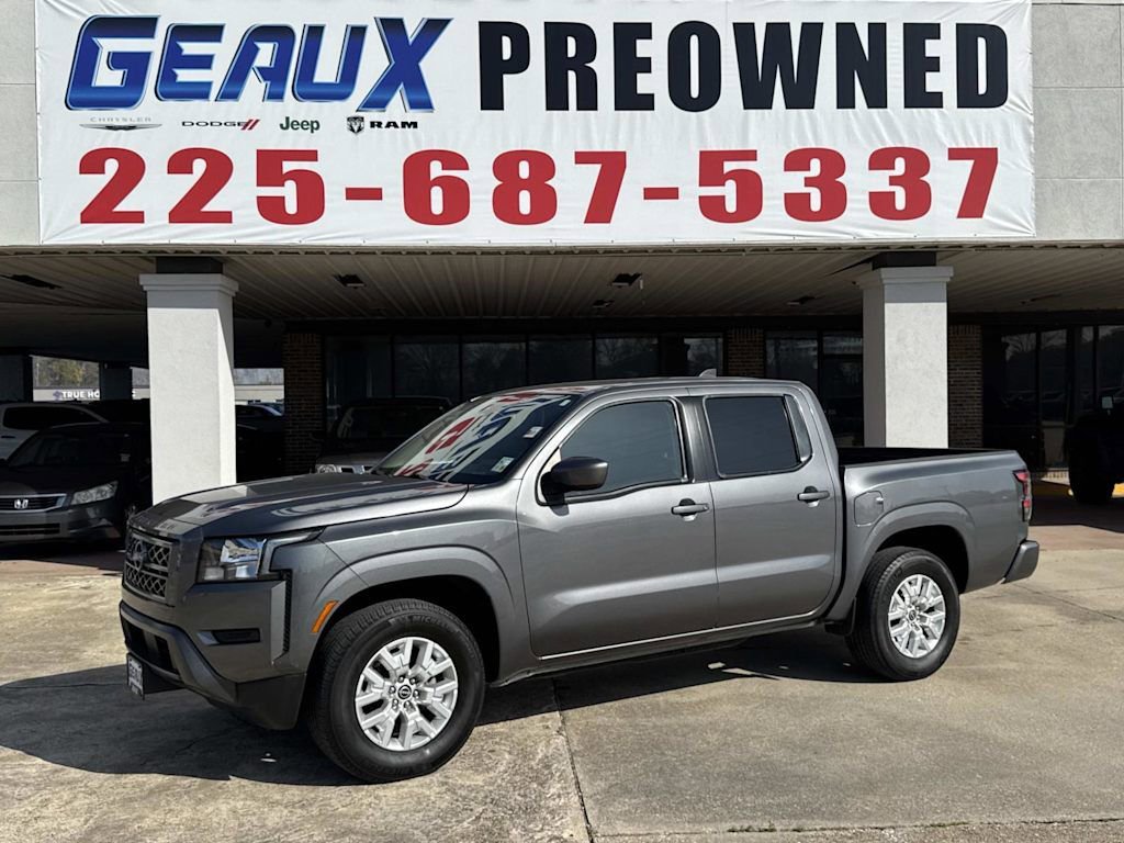 Used 2023 Nissan Frontier SV image 1