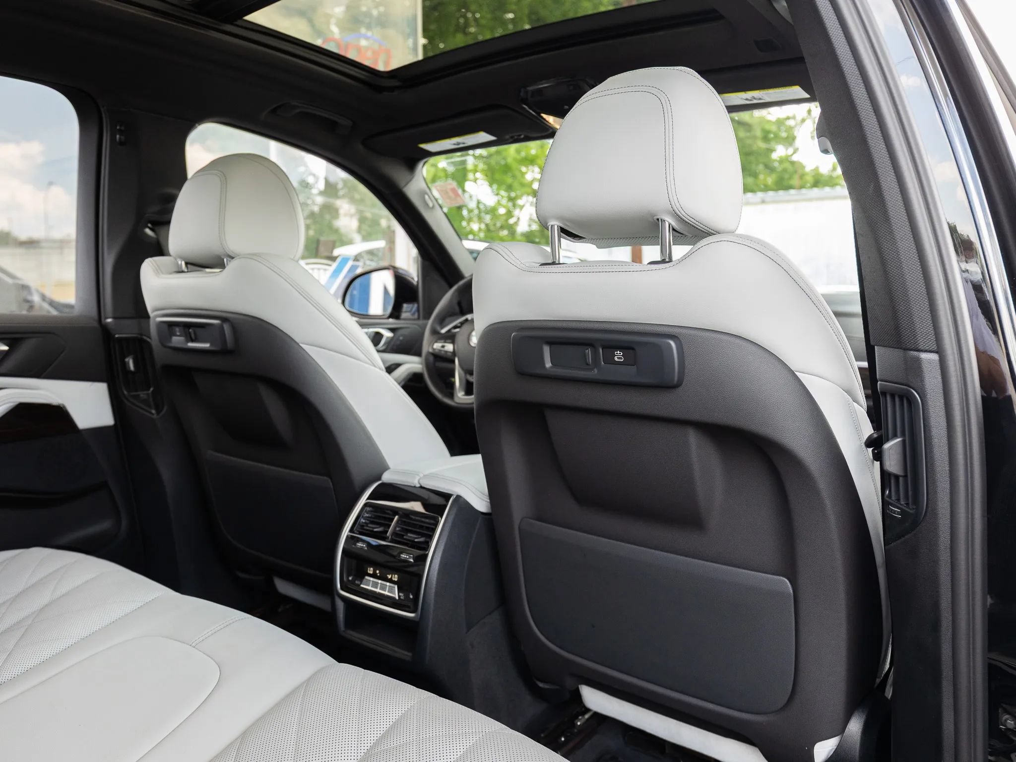 Used 2023 BMW X5 sDrive40i RWD image 27