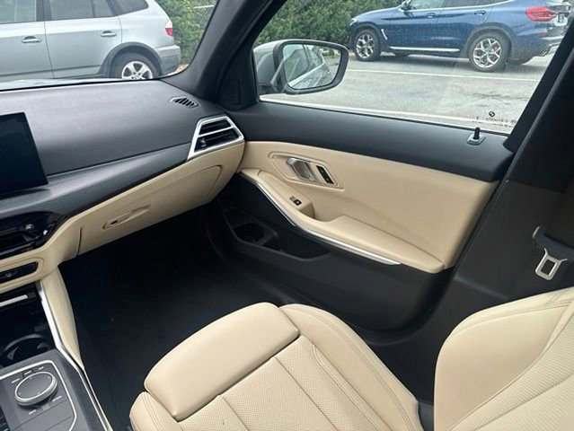 Certified 2025 BMW 330i xDrive Sedan w/ Premium Package AWD/4WD image 15