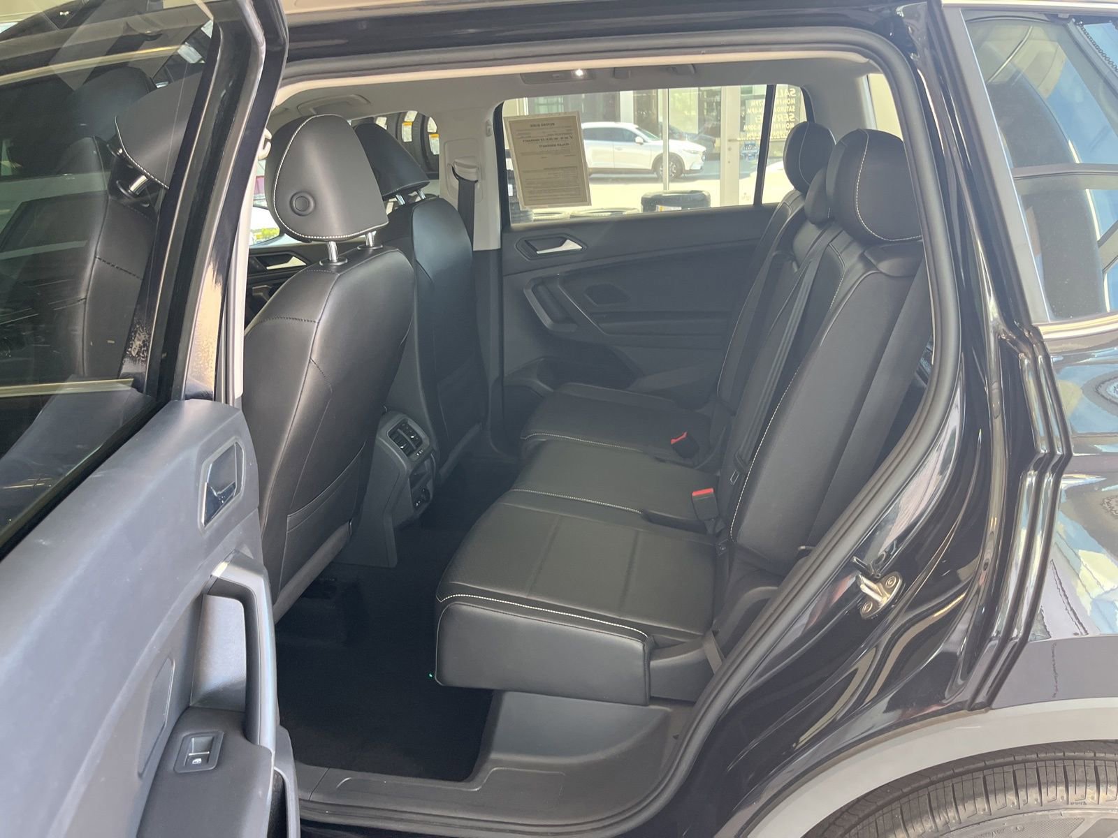 Certified 2021 Volkswagen Tiguan SE image 28