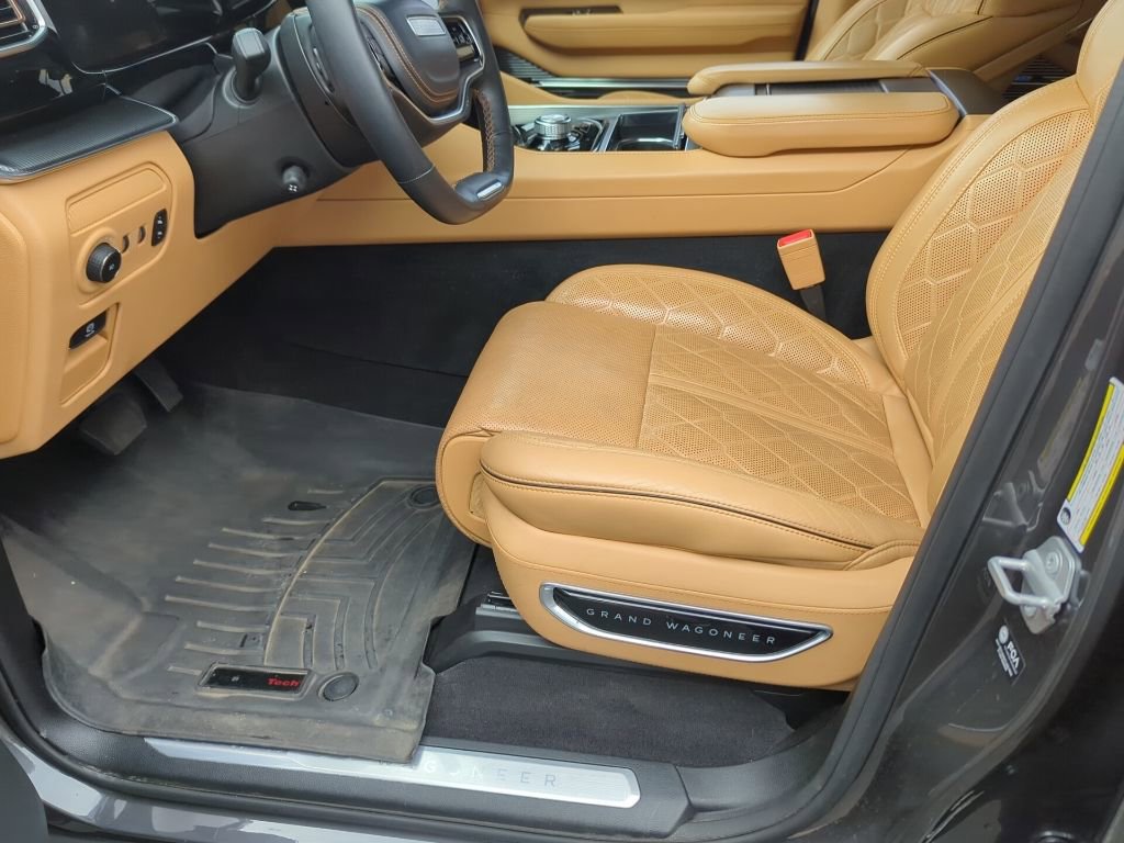 Used 2023 Jeep Grand Wagoneer Series III w/ Rear Seat Video Group 1 image 45
