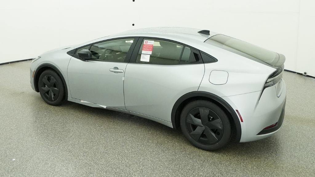 New 2026 Toyota Prius Plug-In Hybrid FWD image 11