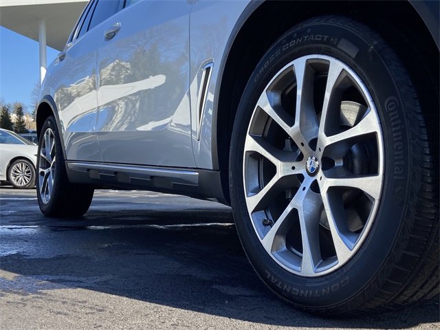 Certified 2022 BMW X5 xDrive40i w/ Parking Assistance Package image 8