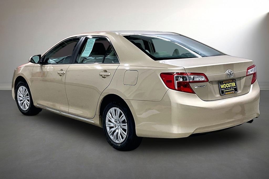 Used 2012 Toyota Camry LE image 4