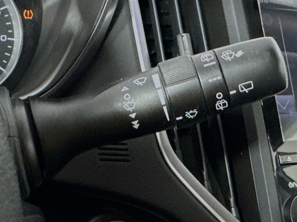 Used 2018 Subaru Crosstrek 2.0i Limited AWD/4WD image 13