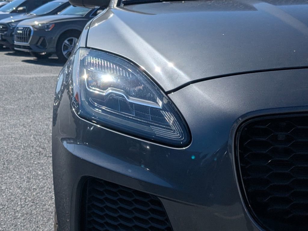 Used 2019 Jaguar E-PACE R-Dynamic SE image 10