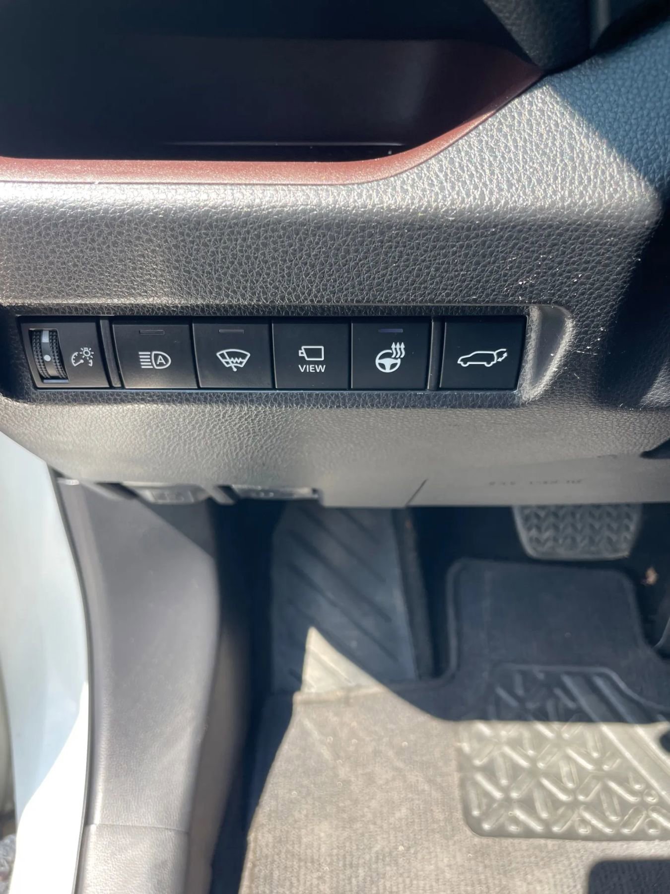 Used 2019 Toyota RAV4 Limited w/ Advanced Technology Package FWD image 23