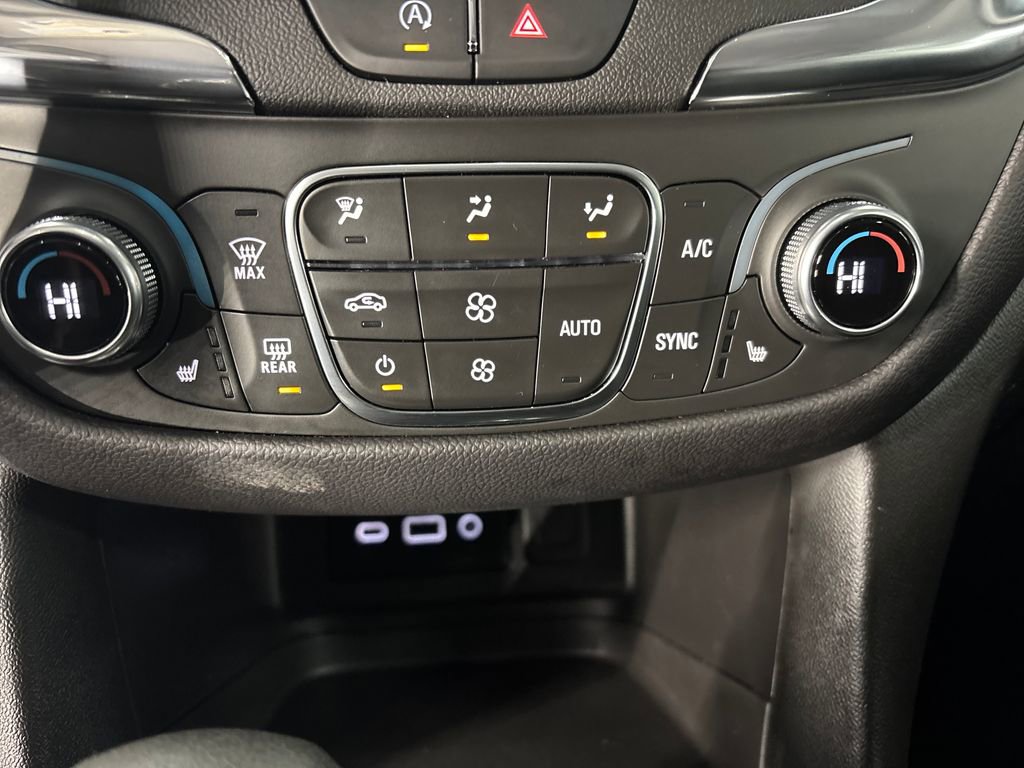 Used 2024 Chevrolet Equinox LT image 28