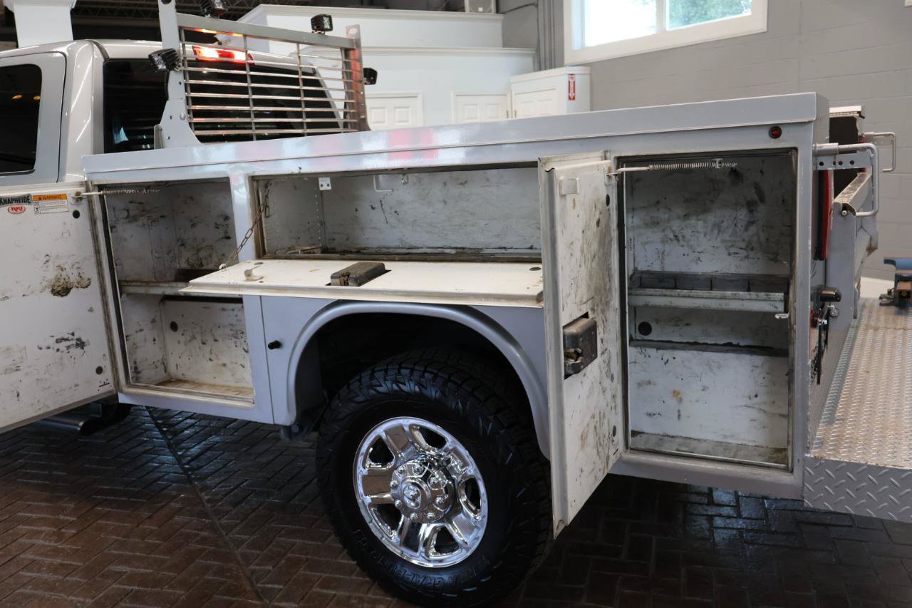 Used 2022 RAM 2500 Tradesman w/ Chrome Appearance Group AWD/4WD image 12