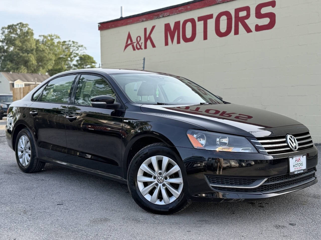 Used 2013 Volkswagen Passat 2.5 S FWD image 1