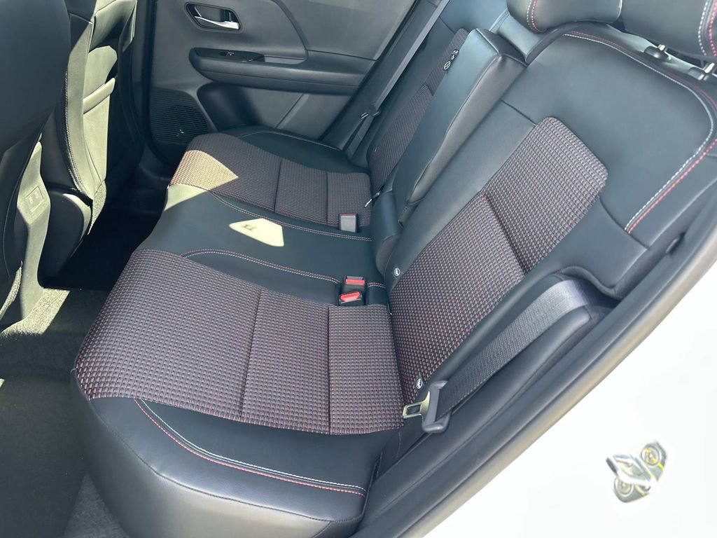 New 2026 Nissan Kicks SR w/ Illumination Package FWD image 18