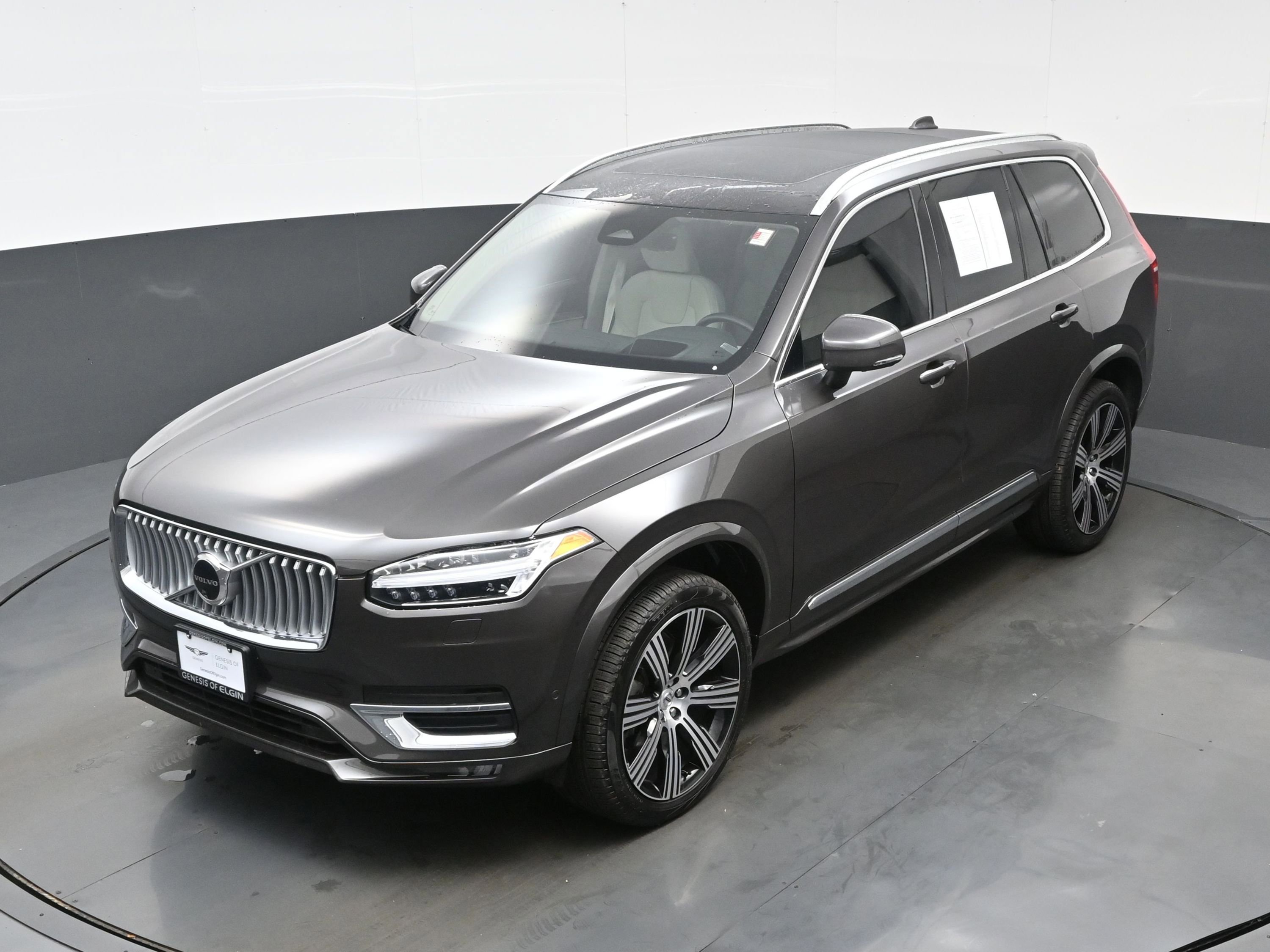 Used 2025 Volvo XC90 B6 Ultra w/ Protection Package image 37