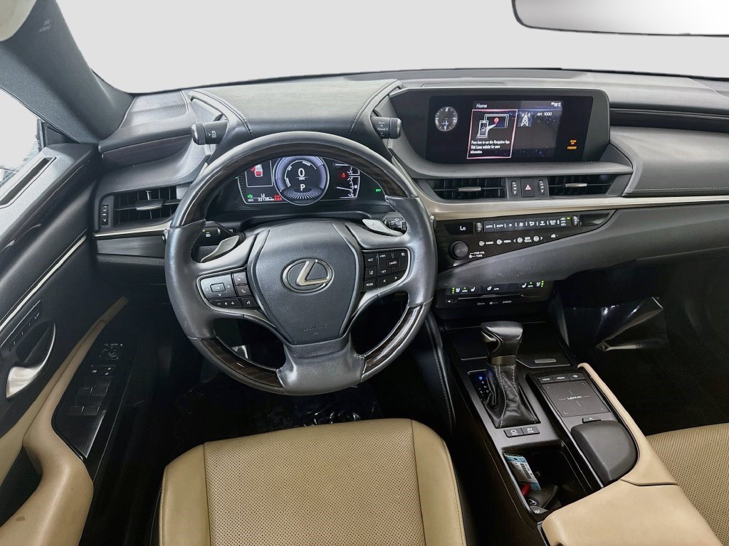 Used 2020 Lexus ES 300h w/ Premium Package FWD image 16
