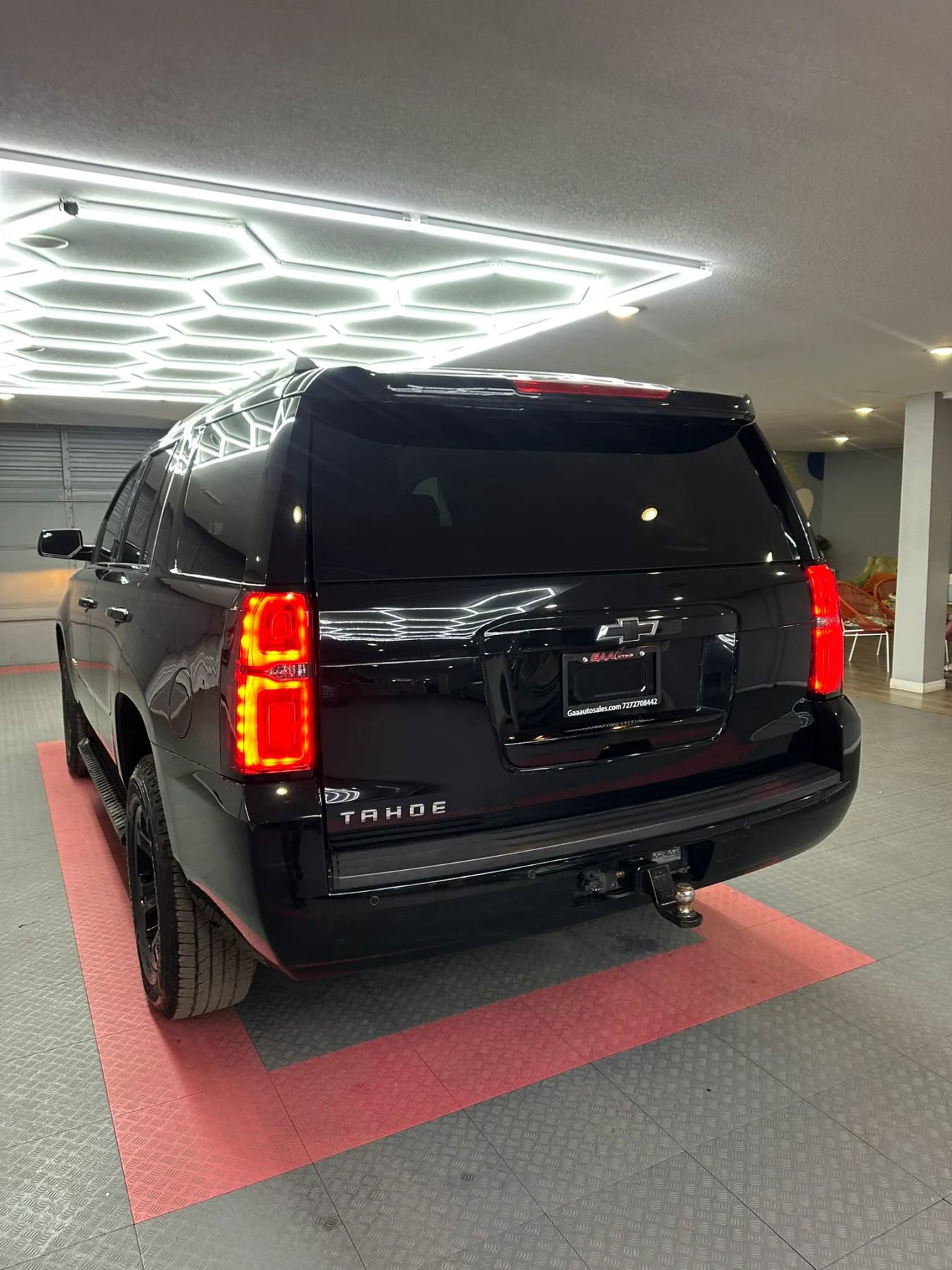 Used 2019 Chevrolet Tahoe LS RWD image 4