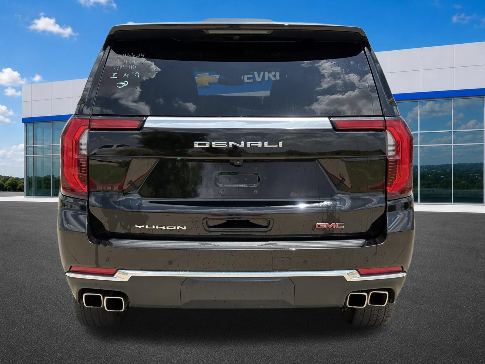 Certified 2025 GMC Yukon XL Denali AWD/4WD image 6