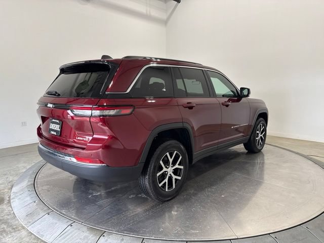 Used 2025 Jeep Grand Cherokee Limited AWD/4WD image 7