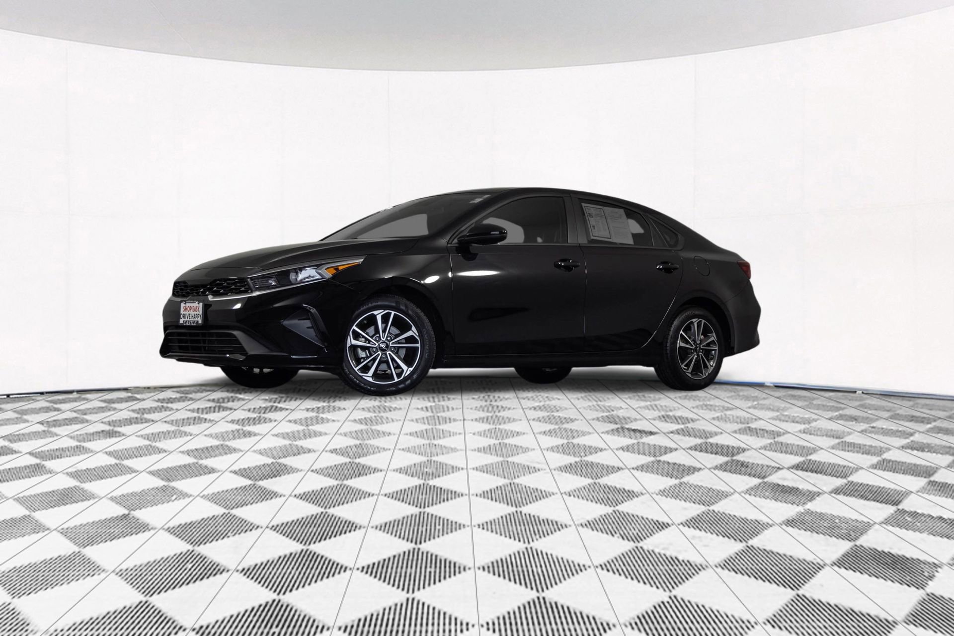 Used 2024 Kia Forte LXS FWD image 2