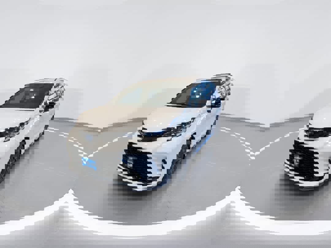 Used 2025 Toyota Sienna XSE w/ XSE Premium Package image 4