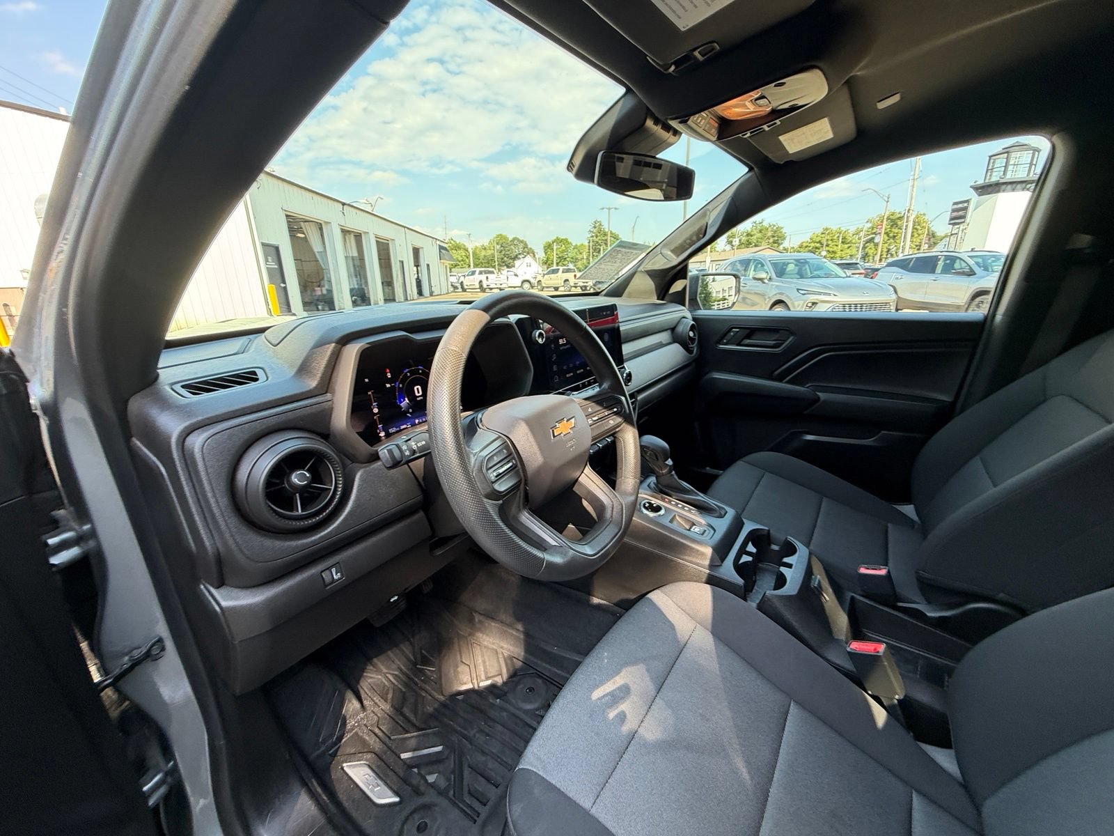 Used 2023 Chevrolet Colorado W/T w/ WT Convenience Package II AWD/4WD image 30