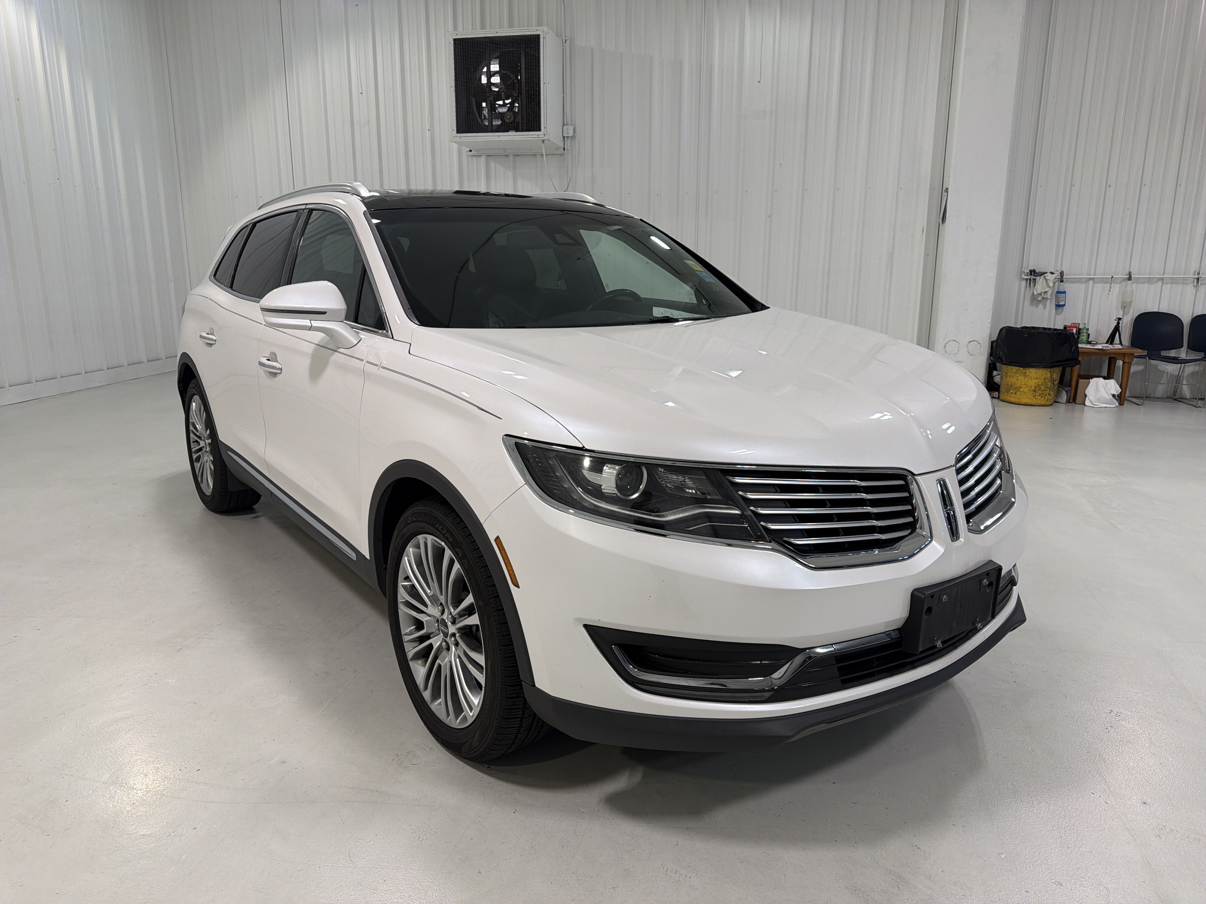 Used 2018 Lincoln MKX Reserve w/ Lincoln MKX Climate Package FWD image 7