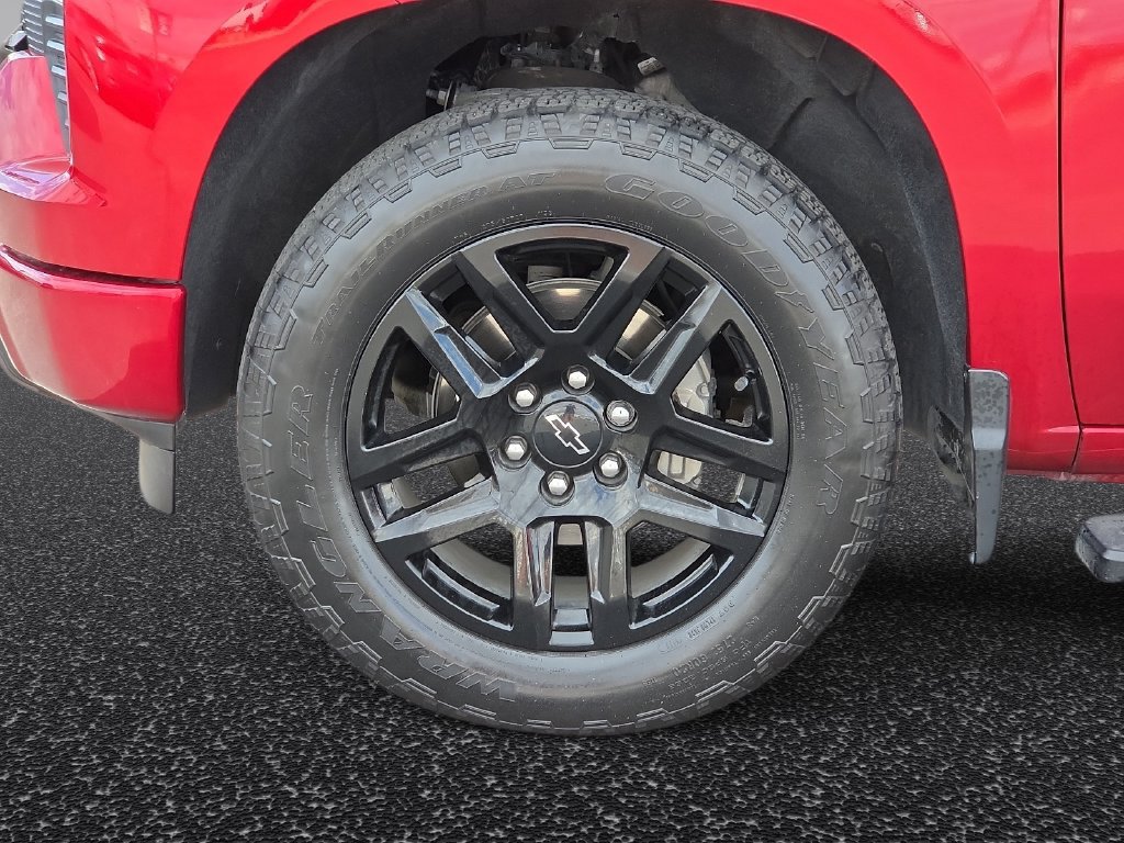 Used 2024 Chevrolet Silverado 1500 RST w/ Z71 Off-Road Package AWD/4WD image 8