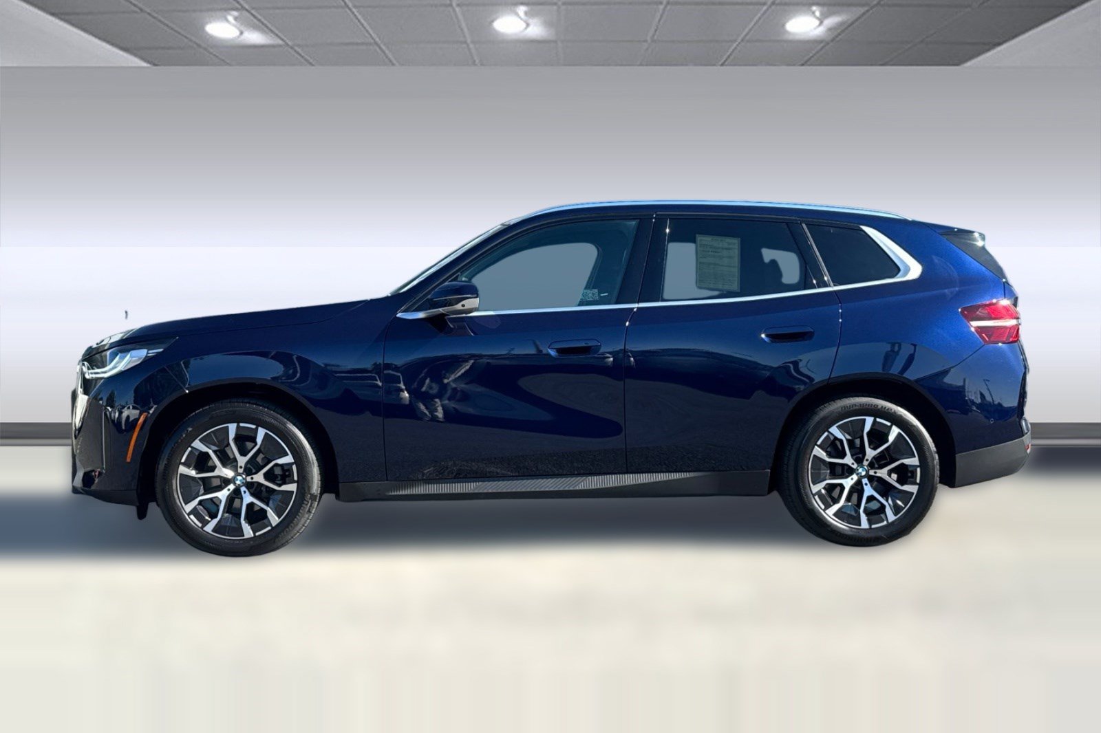 Used 2026 BMW X3 xDrive30i w/ Premium Package AWD/4WD image 2