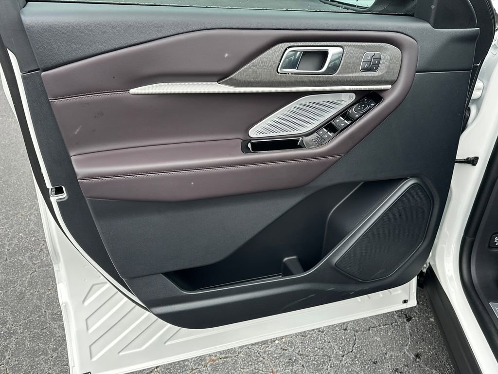 New 2026 Ford Explorer Platinum image 10