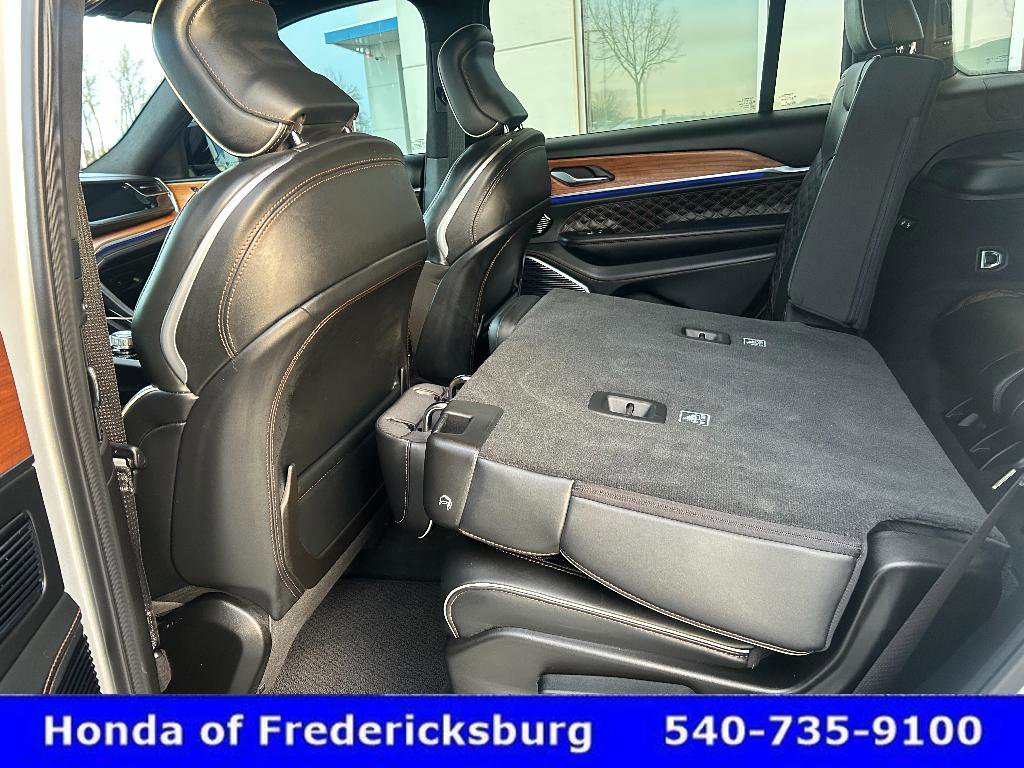 Used 2025 Jeep Grand Cherokee L Summit image 30