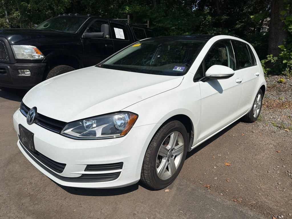 Used 2017 Volkswagen Golf S FWD image 2
