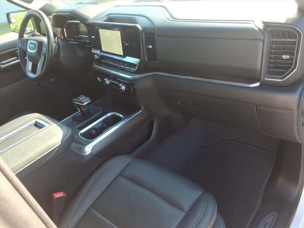 Used 2022 GMC Sierra 1500 SLT w/ SLT Convenience Package AWD/4WD image 10