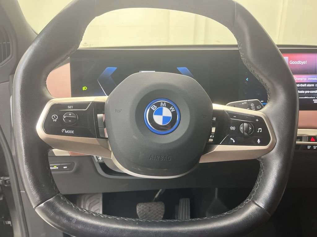 New 2022 BMW iX xDrive50 w/ Premium Package image 15