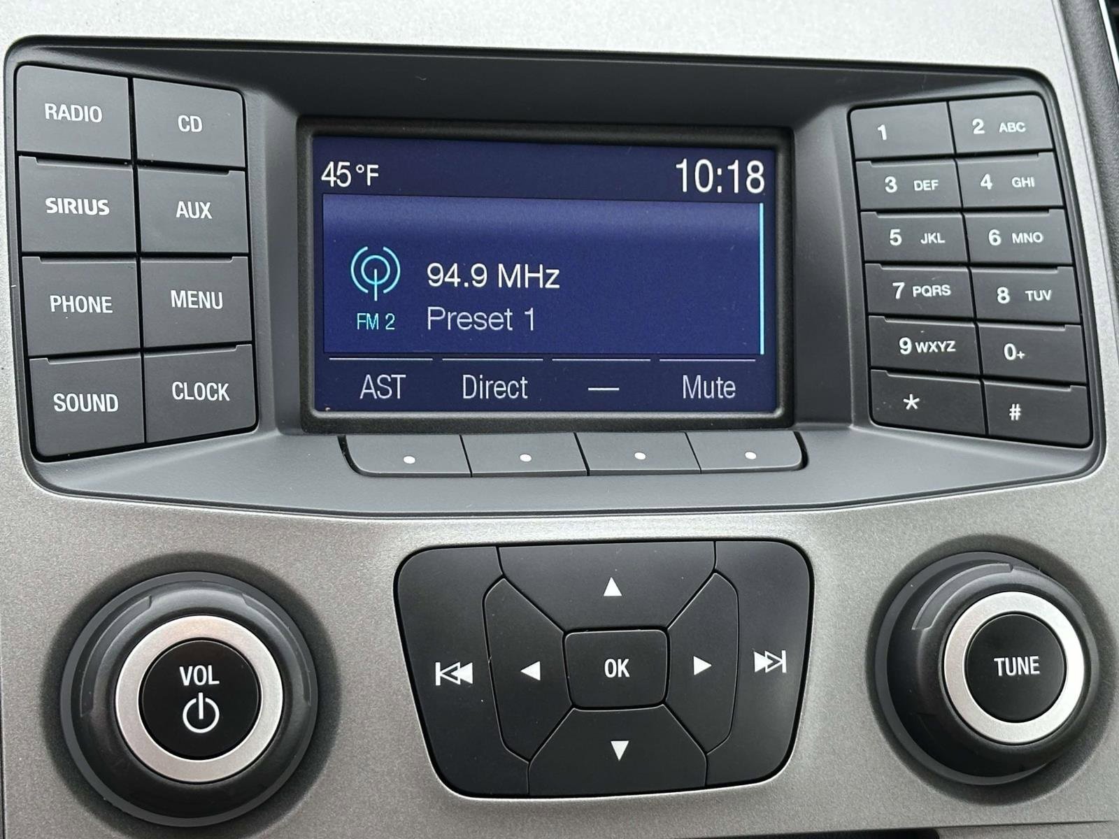 Used 2017 Ford Taurus SE image 10